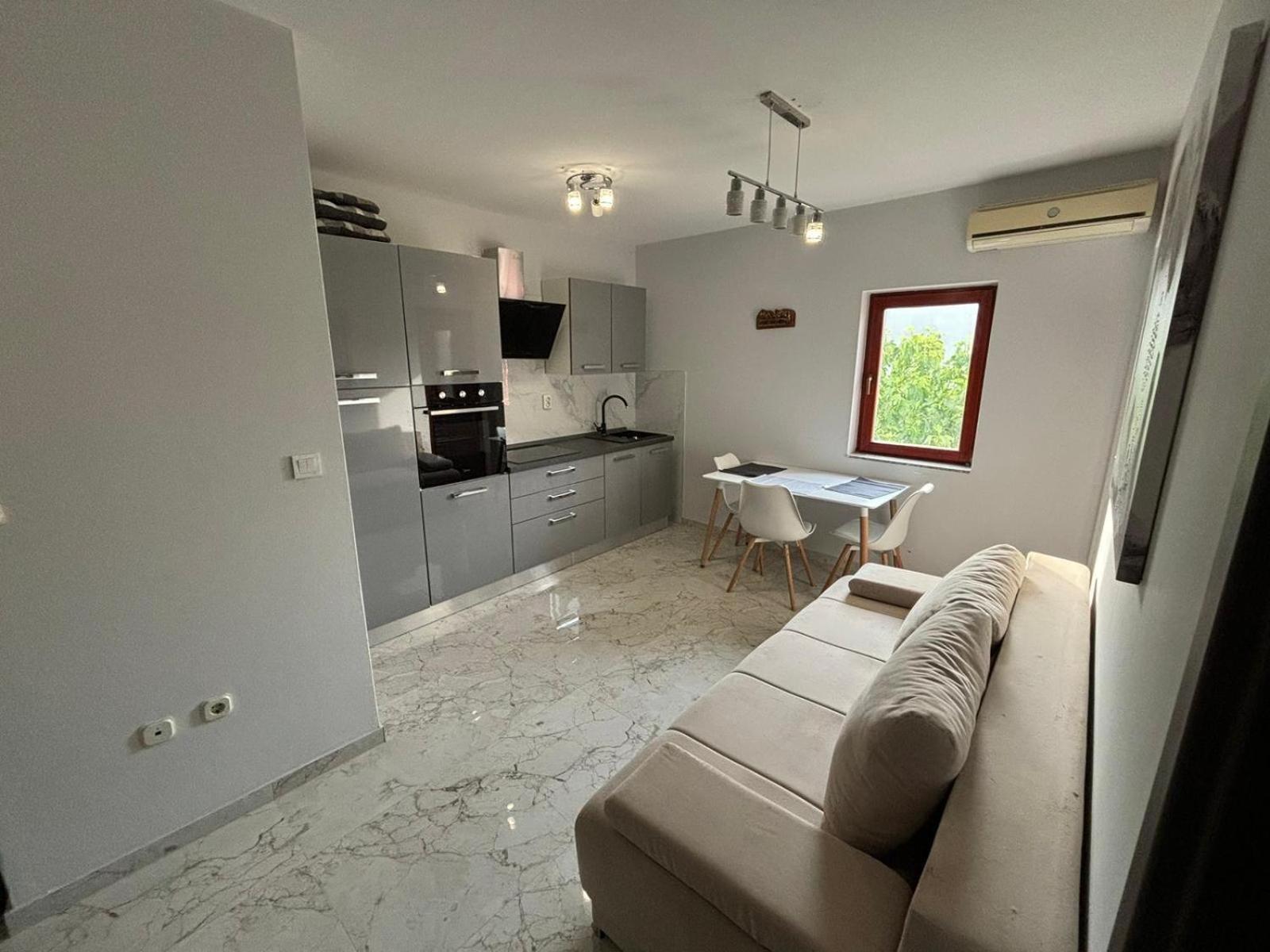 Apartments By The Sea Sukosan, Zadar - 12313 ภายนอก รูปภาพ